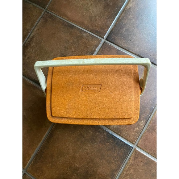 Coleman Lil’ Oscar Vintage Lunch Cooler - Picture 3 of 5